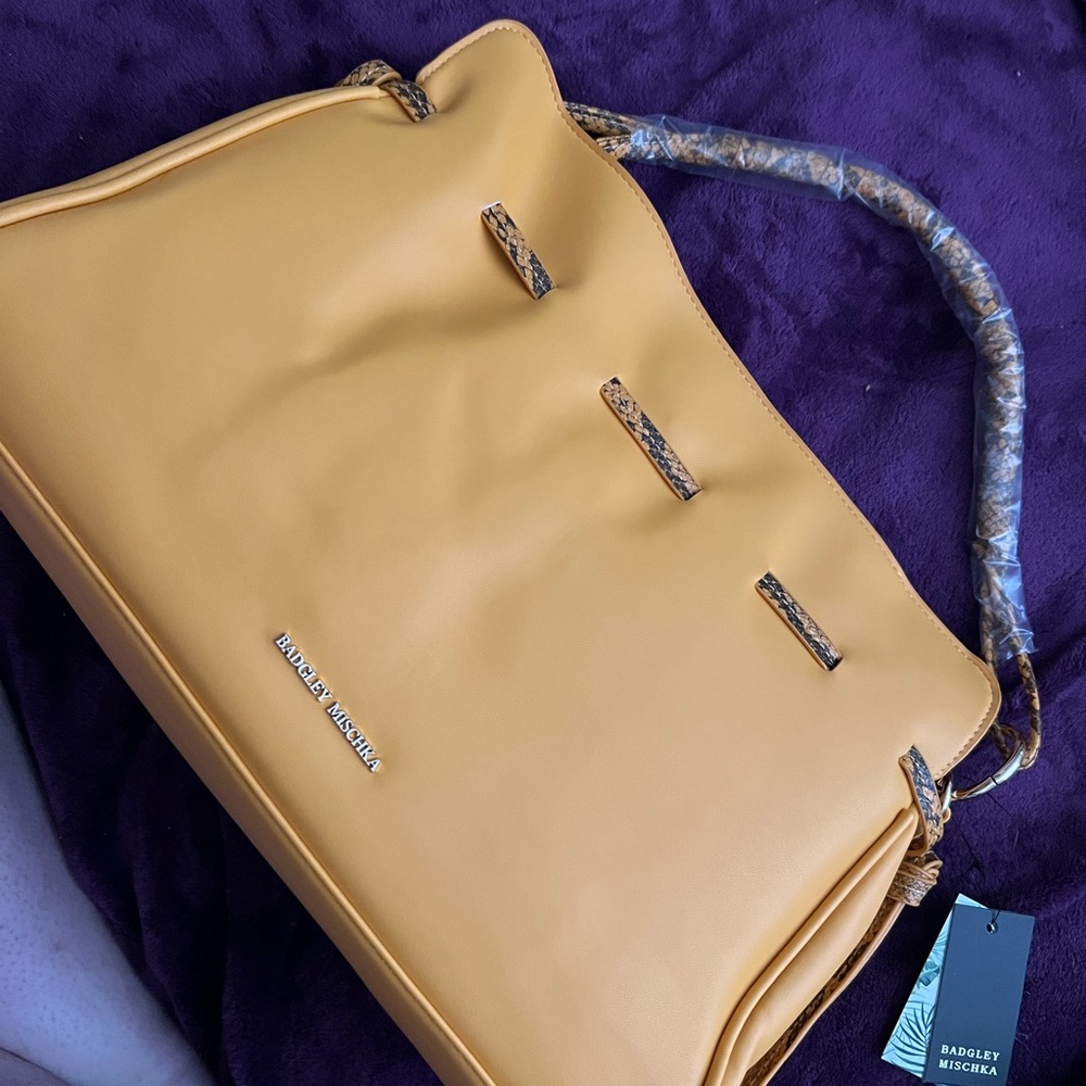 Badgley Mischka Yellow Shoulder Bag with Structured Design